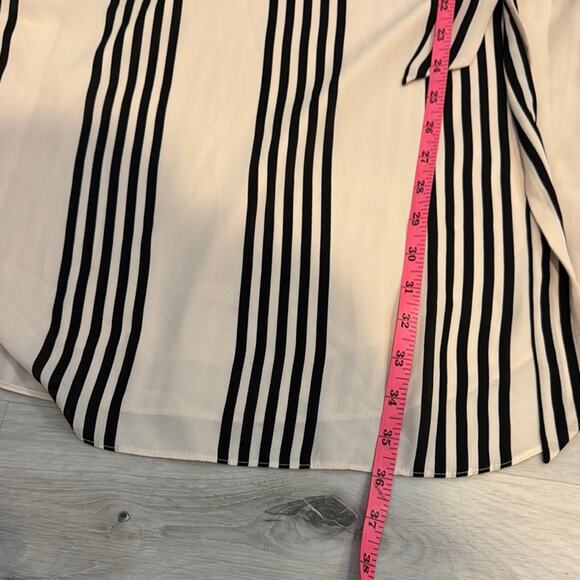 Ann Taylor NWOT Black & Cream lined Stripes Sleeveless Sheath Dress with belt. - Picture 6 of 7